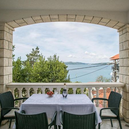 Apartments Lovrić Trogir Extérieur photo