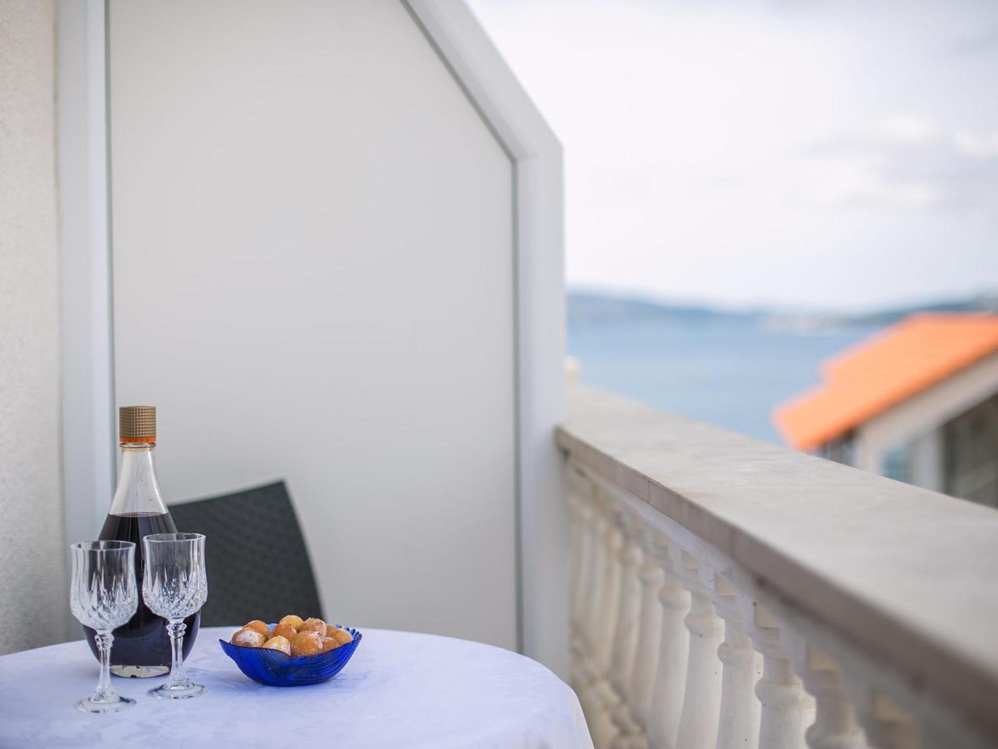 Apartments Lovrić Trogir Chambre photo