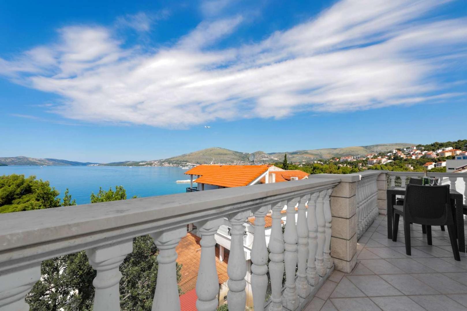 Apartments Lovrić Trogir Extérieur photo